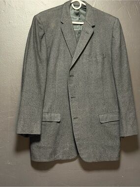 Charcoal grey Hart Schaffner & Marx sports coat. Size 37 great condition